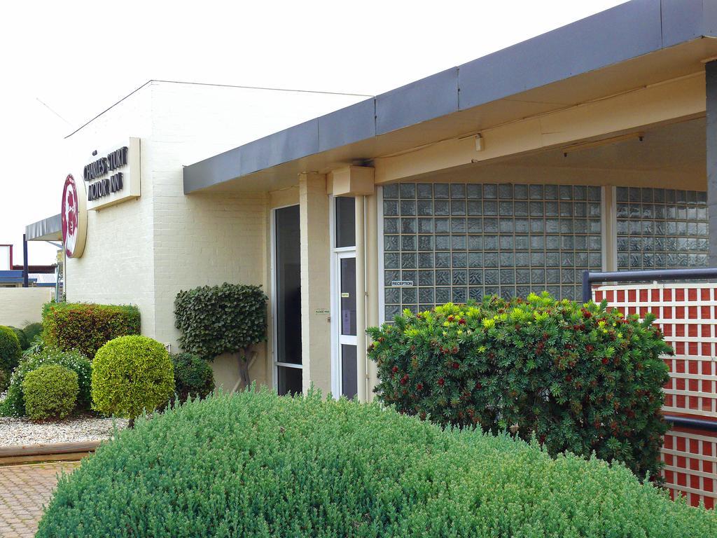 Charles Sturt Motor Inn West Wyalong Bagian luar foto
